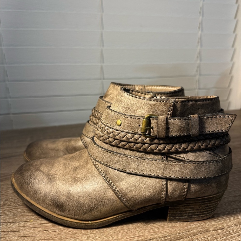 Tik Tock Elegant Taupe Ankle Boots for Women Size 8.5